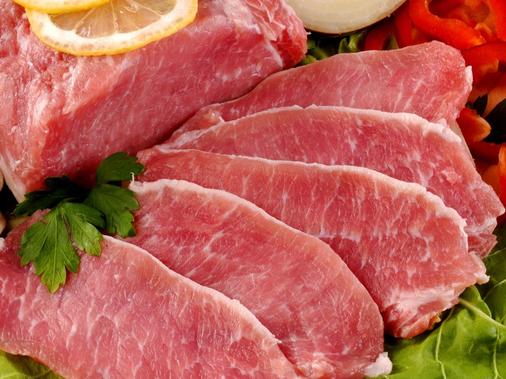 Эксперты рассказали об опасных компонентах фабричного мяса