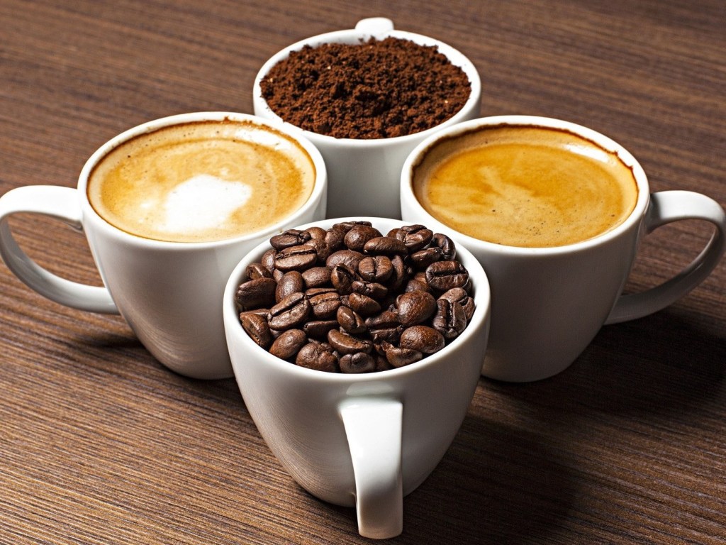 Страдающим мигренью людям нельзя пить больше двух чашек кофе в день &#8212; ученые