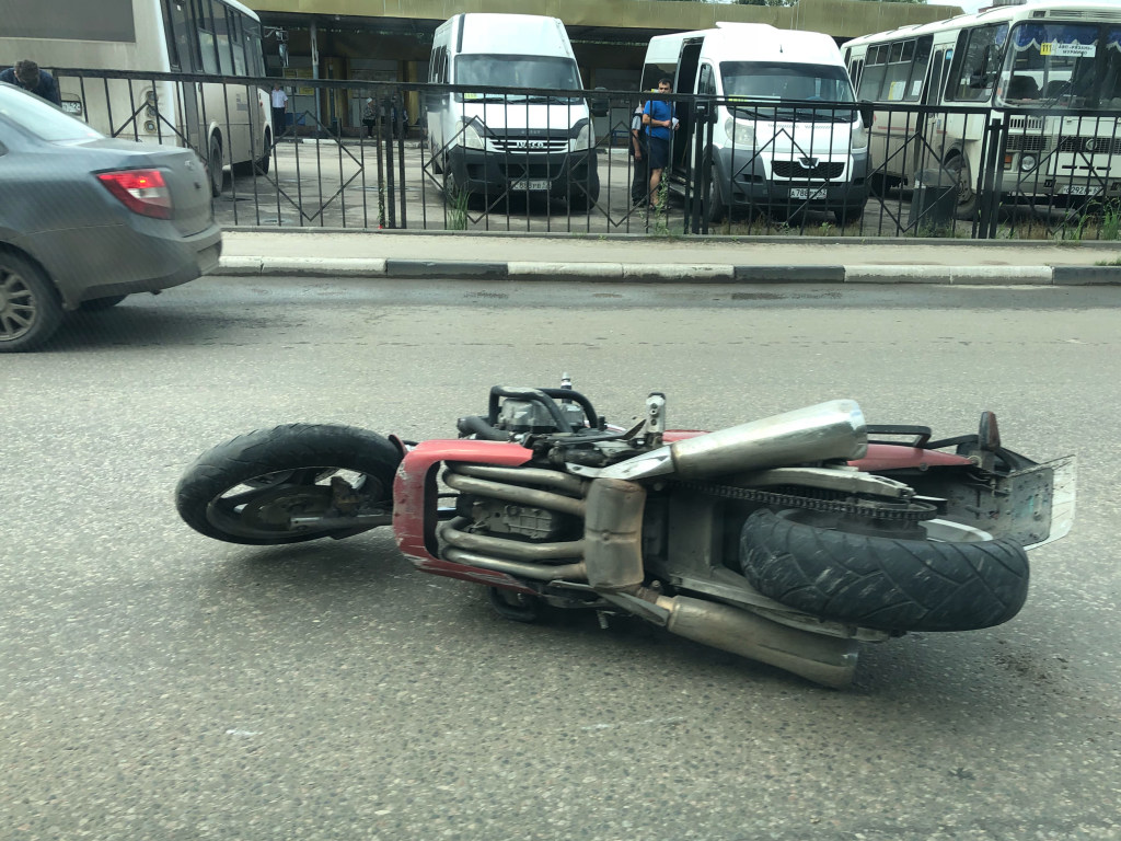 В Харькове сбили мотоциклиста (ВИДЕО)