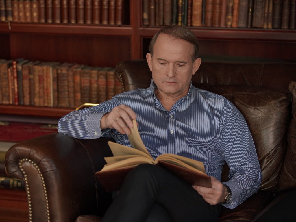 Медведчук: Зеленский ничего не сделал из обещанного во время выборов