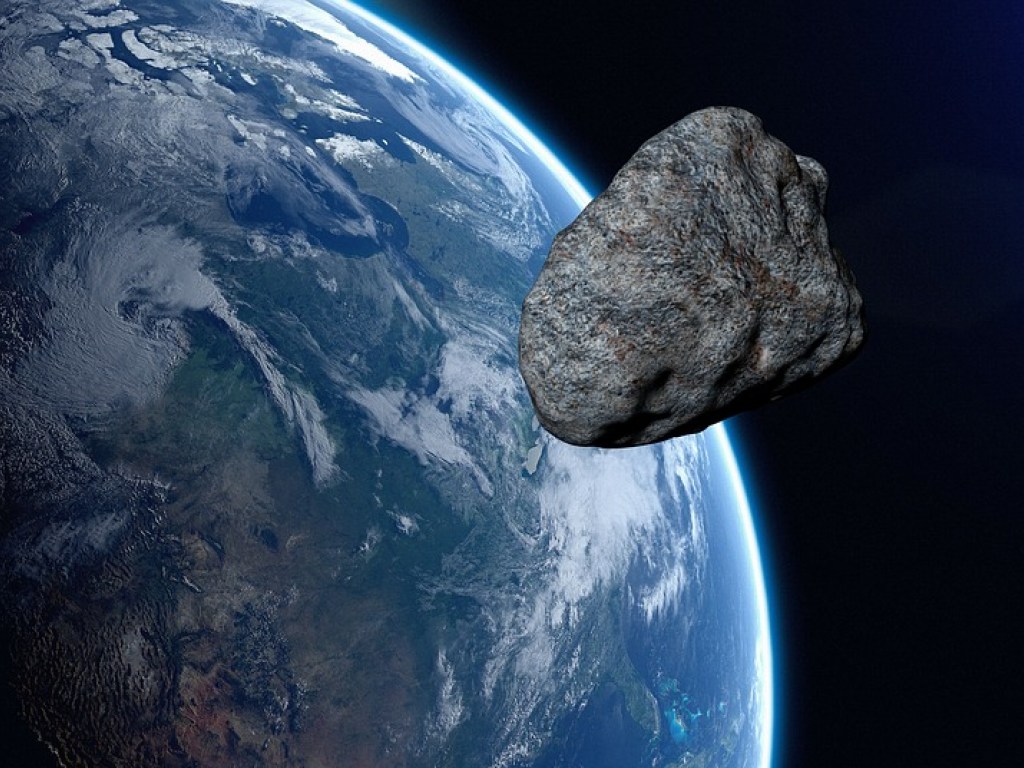 К Земле приближаются пять огромных астероидов
