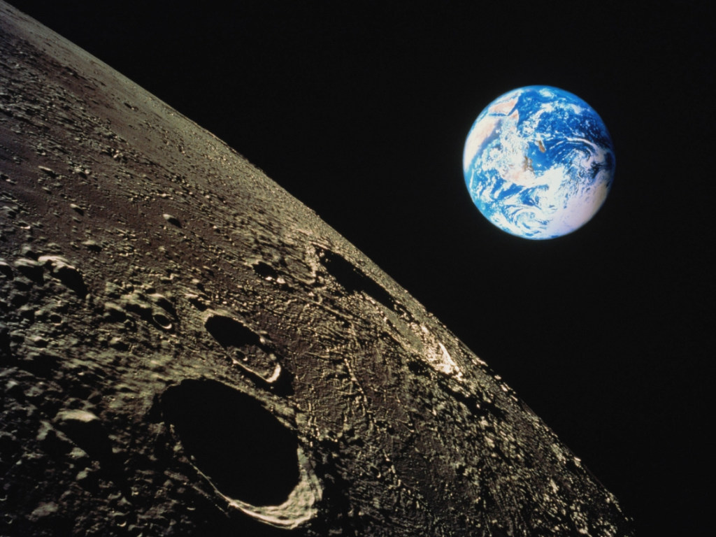В 2023 году между Землей и Луной может появиться спутник