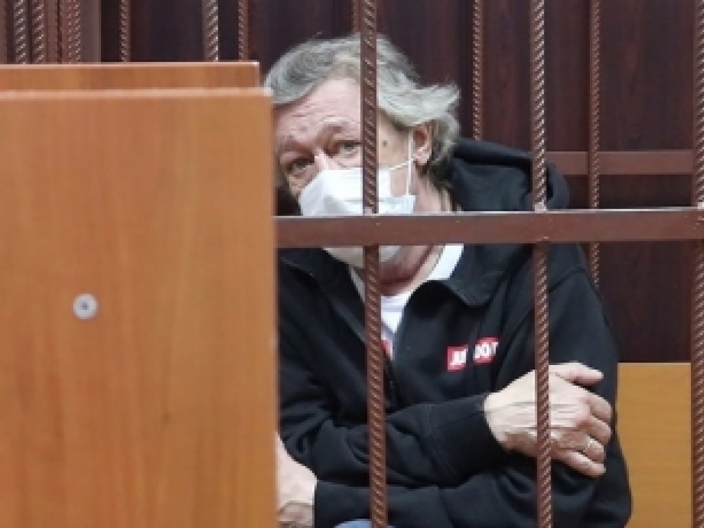 Адвокат: Ефремов может избежать реального наказания за смертельное ДТП