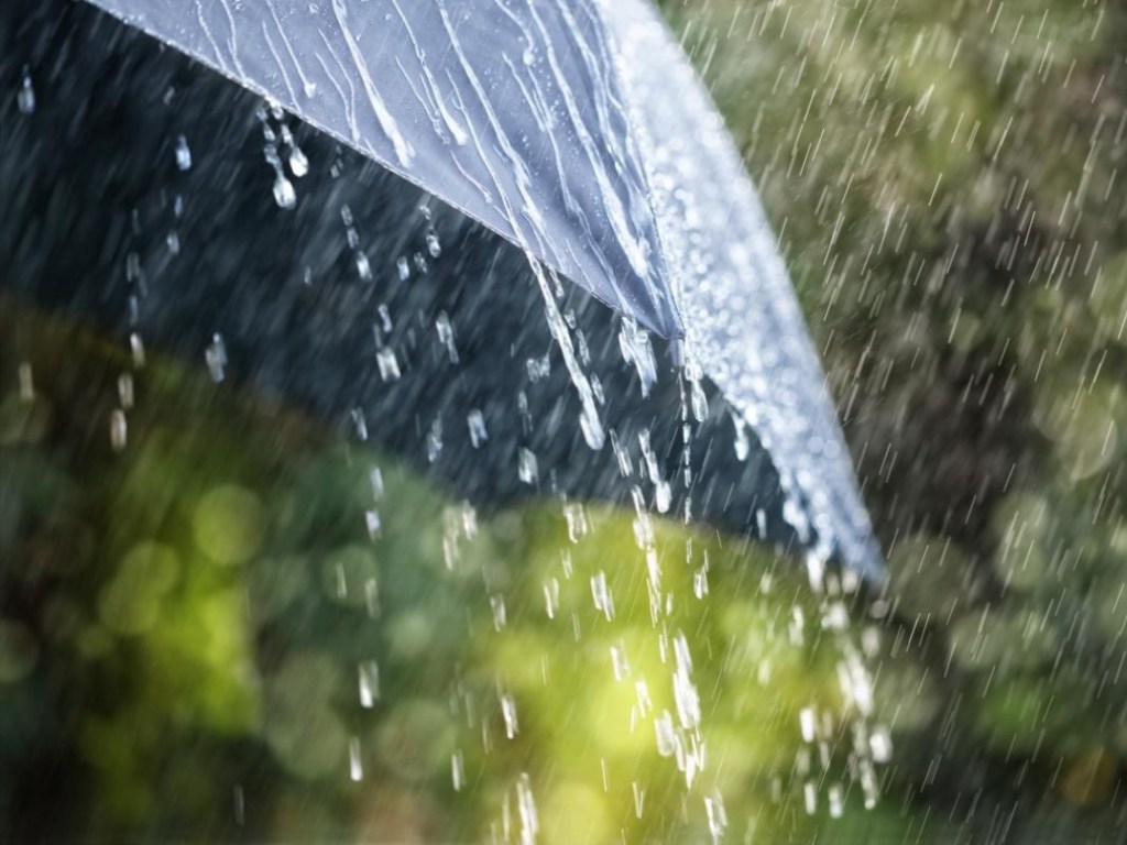 Синоптик: в воскресенье в Украине ожидается неустойчивая погода с дождями и грозами (КАРТА)