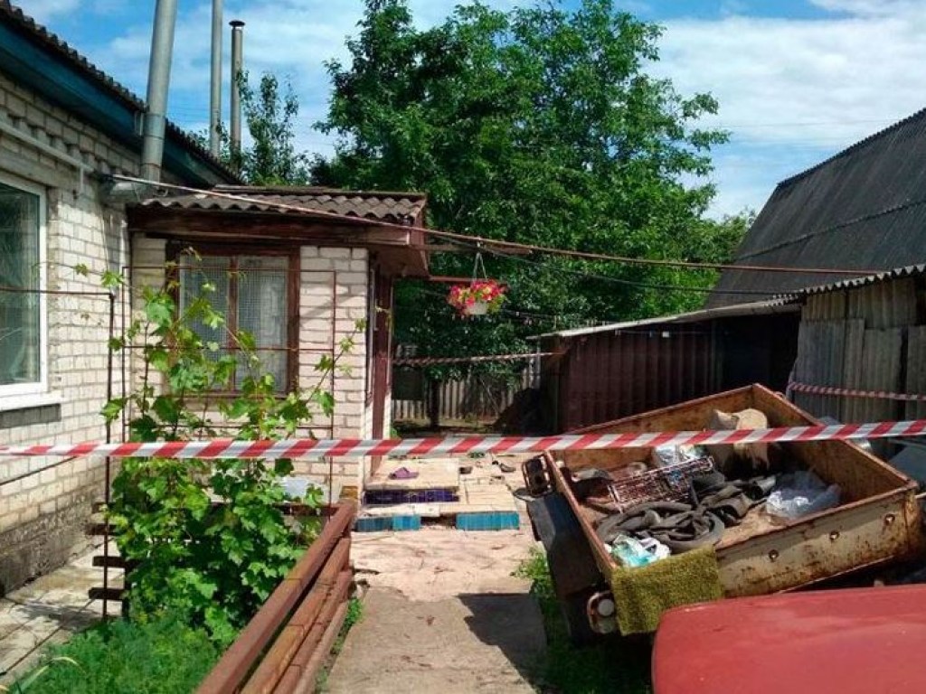 На Полтавщине 71-летний пенсионер бросил во двор соседей гранату (ФОТО)