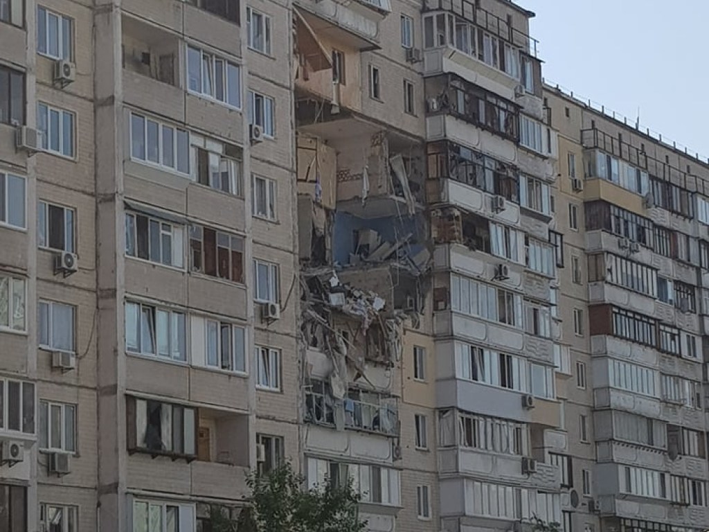 Взрыв дома на столичных Позняках: полиция скоро разрешит жильцам забрать вещи