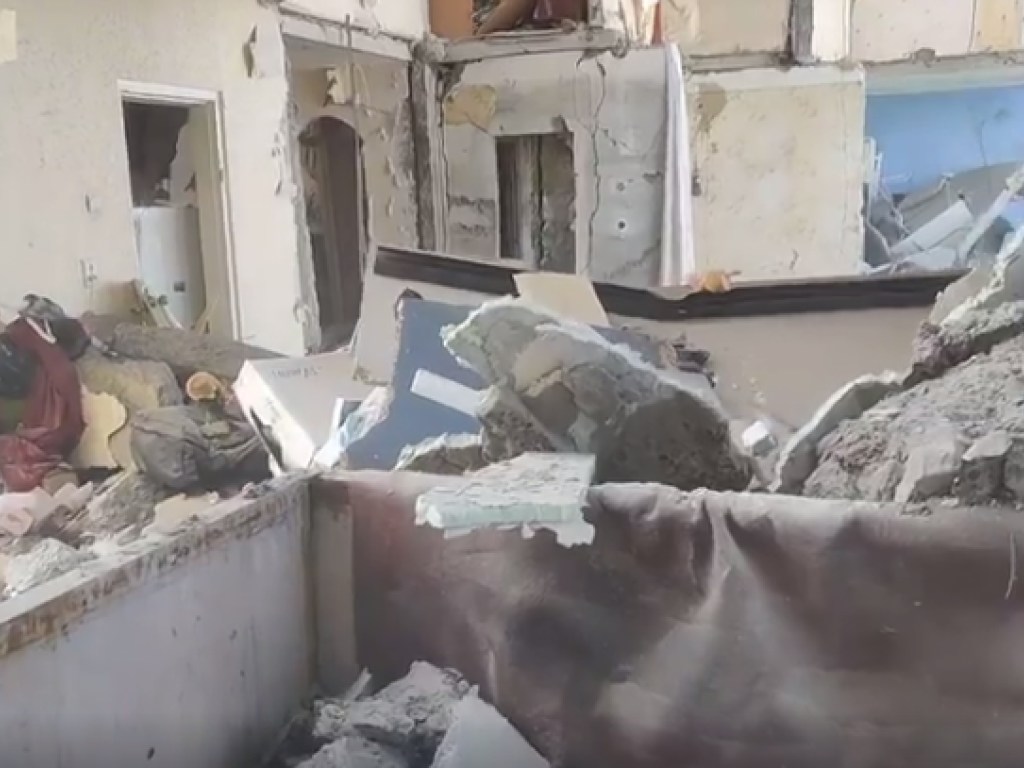 Взрыв в доме на столичных Позняках: журналист показал разрушение этажей (ВИДЕО)