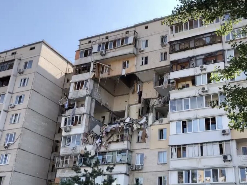 Кабмин просит власти Киева оценить сумму убытков пострадавшим от взрыва на Позняках