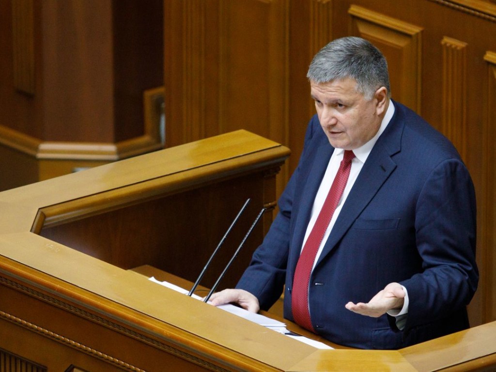 Аваков предлагал уйти в отставку, а Зеленский не согласился – СМИ