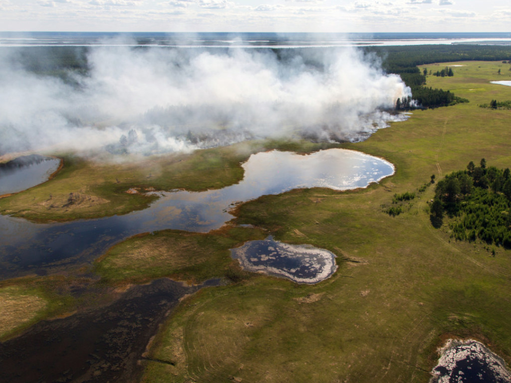 В российской Якутии произошла утечка топлива в почву