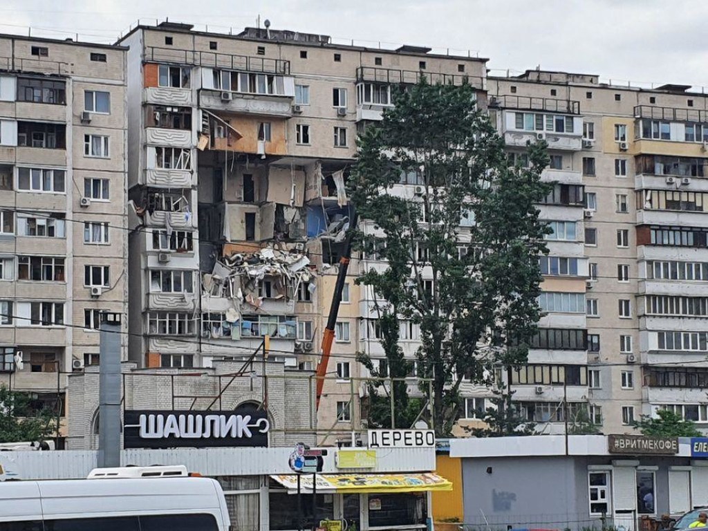 Взрыв в многоэтажке на столичных Позняках: комиссия признала пригодным для проживания соседний дом