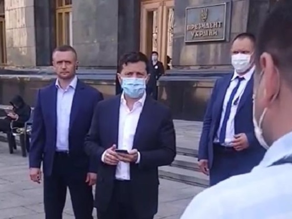 Зеленский поговорил с протестующими шахтерами у Офиса Президента (ФОТО, ВИДЕО)
