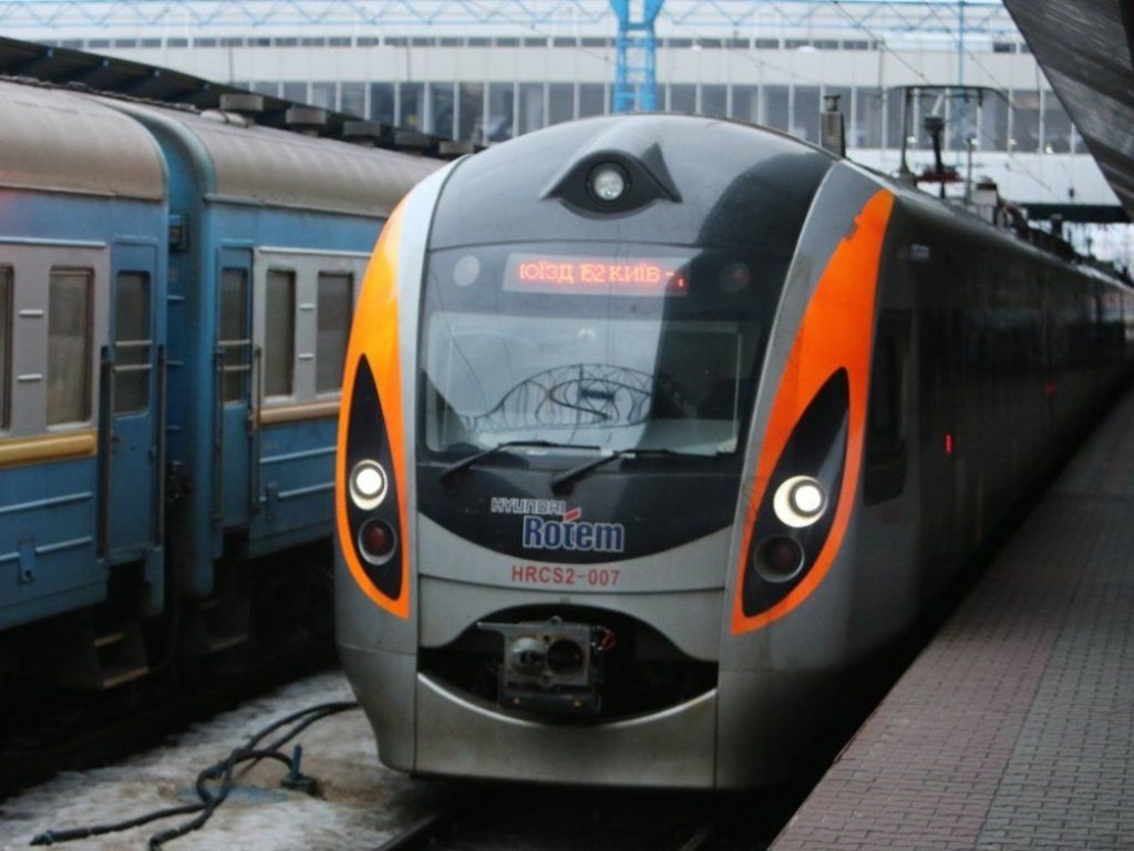 УЗ назначила на лето дополнительный поезд из Киева в Одессу