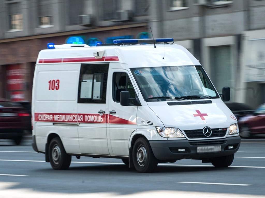 В России водитель на скорости насмерть сбил школьника на самокате (ВИДЕО)