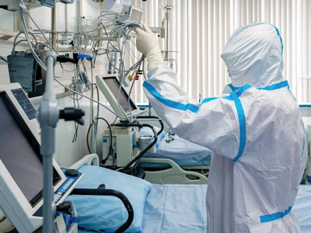 В Ивано-Франковской области из-за непогоды затопило больницу с больными коронавирусом