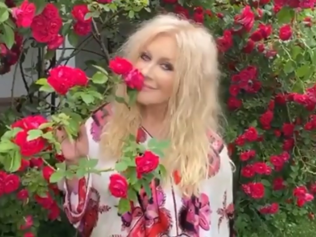 Таисия Повалий восхитила поклонников маминым розовым садом (ФОТО, ВИДЕО)