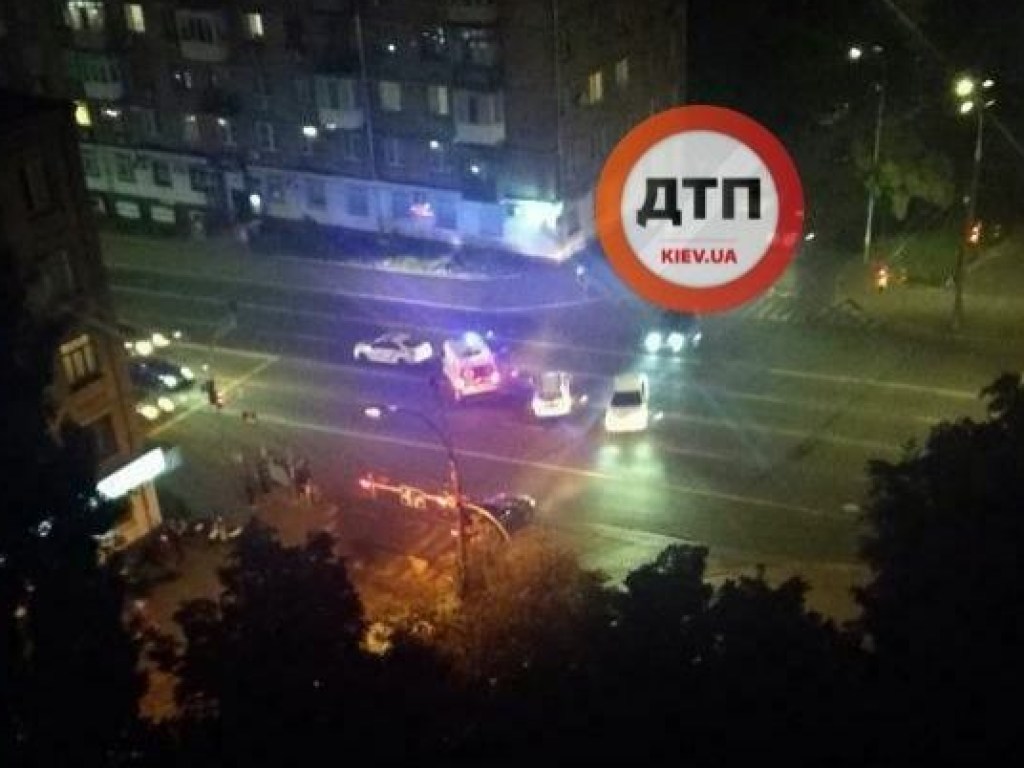 На Шулявке в Киеве произошло ДТП с курьером (ФОТО)