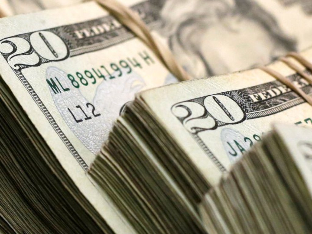 НБУ вчетверо увеличил скупку валюты