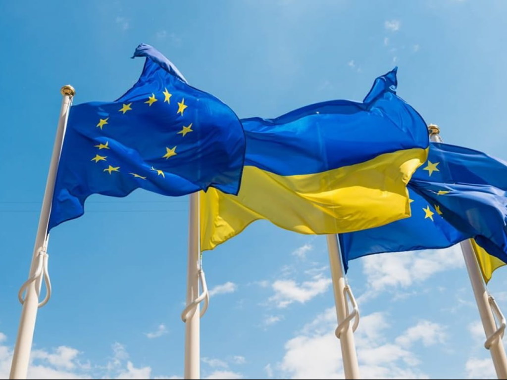 «Приглашение на работу»: Эксперт объяснил, почему Евросоюз открывает границы для украинцев