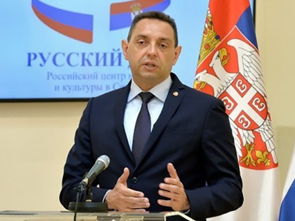 У министра обороны Сербии после визита в РФ обнаружили коронавирус