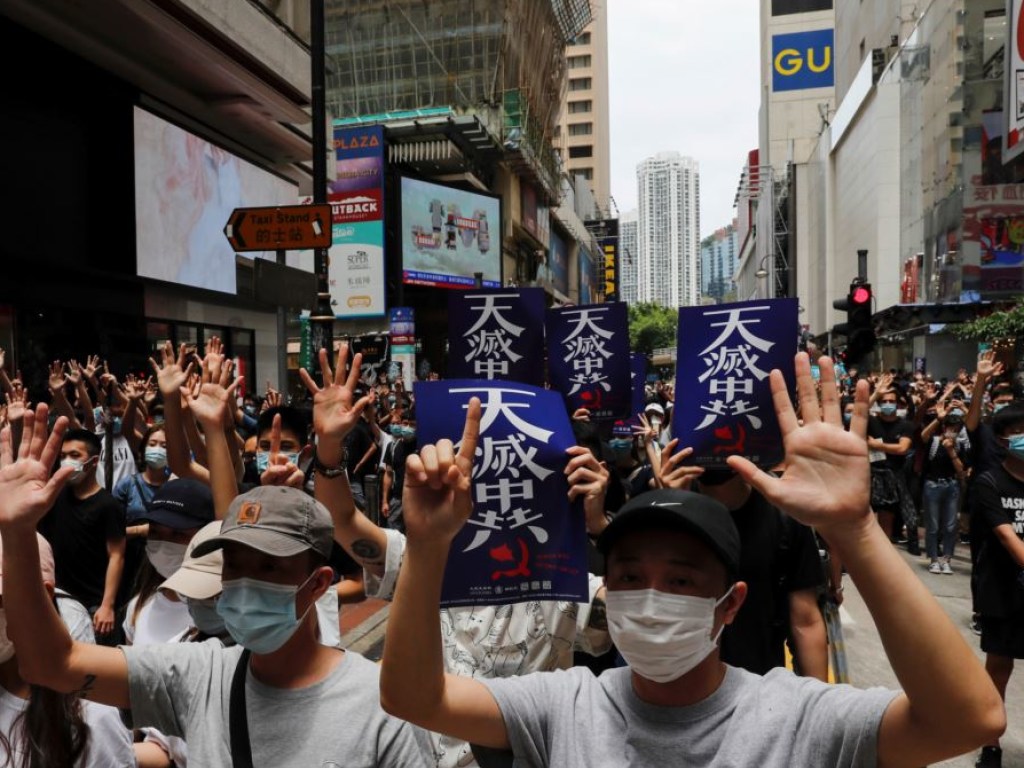 После протестов в Гонконге было арестовано более 50-ти человек