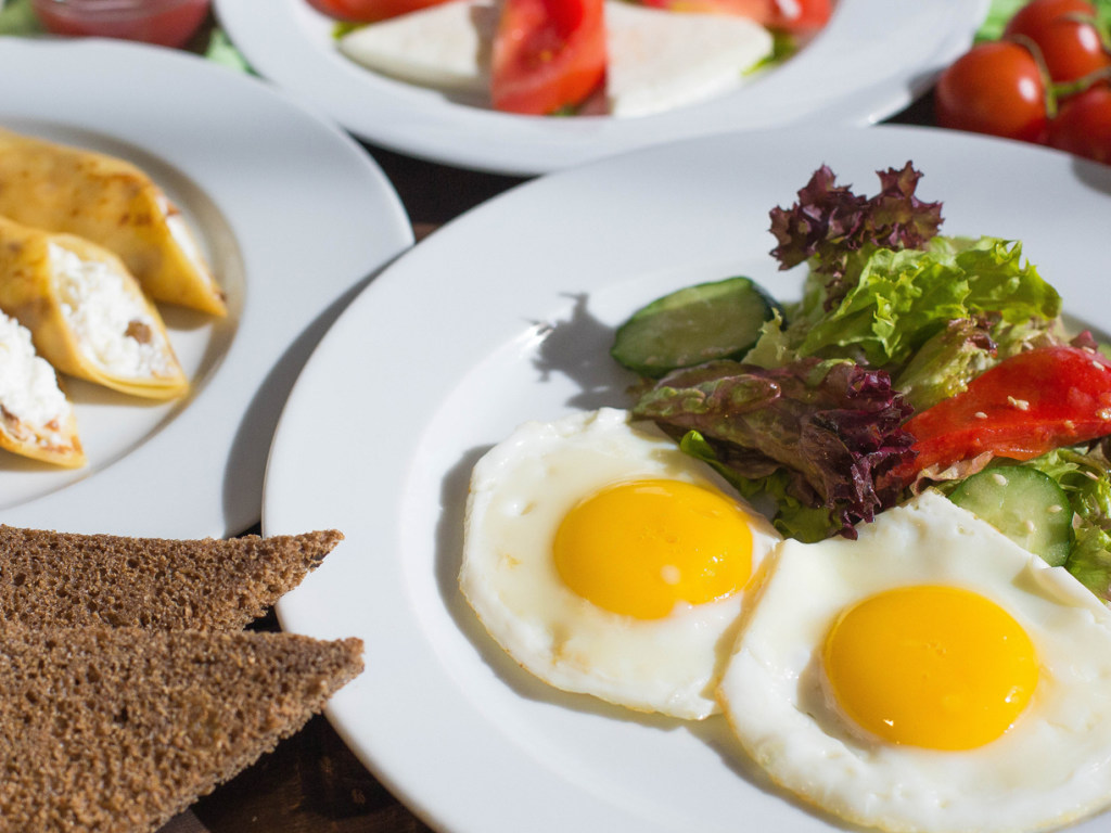 Развеяны мифы о пользе трех привычных завтраков