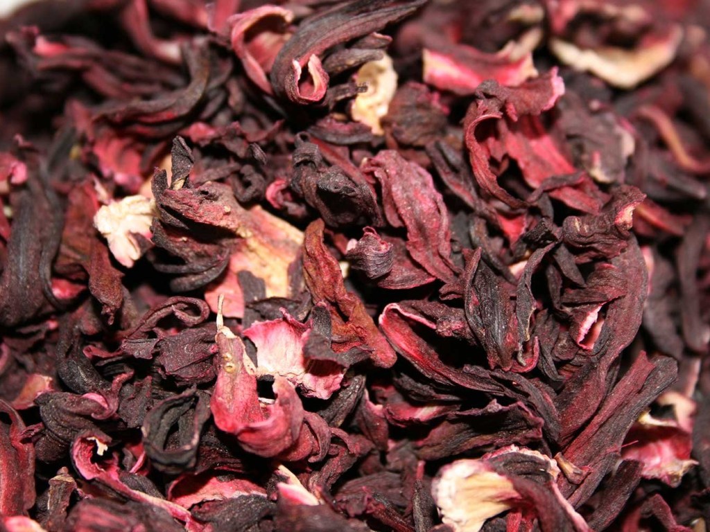 Портит эмаль, вызывает боль в желудке: Специалисты раскритиковали популярный чай