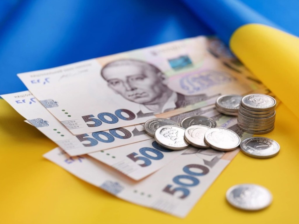 Прожиточный минимум в Украине хотят привязать к средней зарплате за год