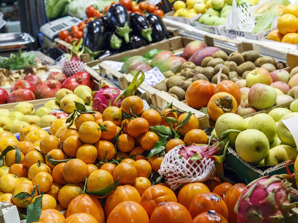 Диетолог рассказала о вреде несезонных овощей и фруктов