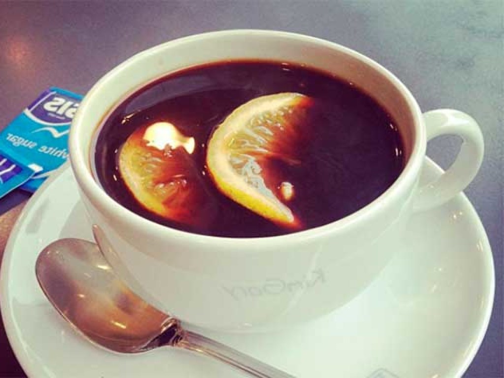 Ускорить метаболизм позволит кофе с долькой лимона &#8212; нутрициолог
