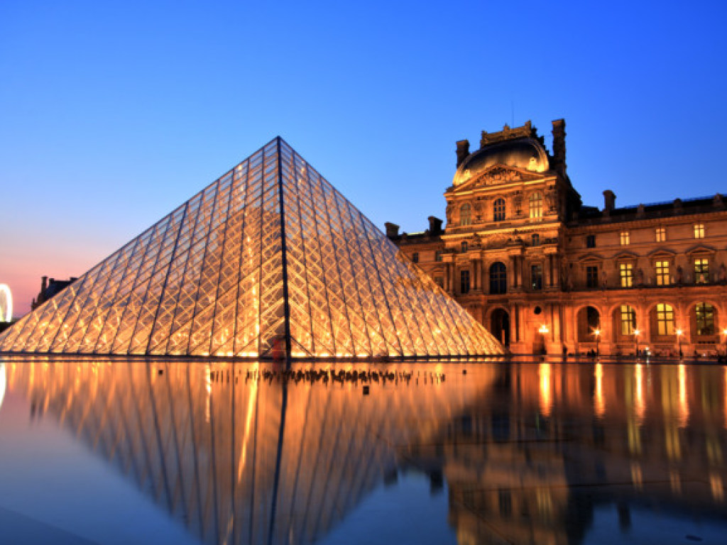 Парижский музей Лувр возобновит работу с 6 июля