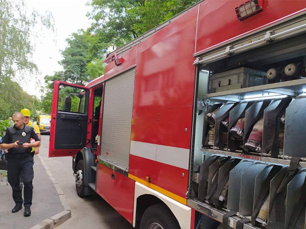 На Троещине в Киеве произошла утечка газа в многоэтажке: есть пострадавшие (ФОТО)