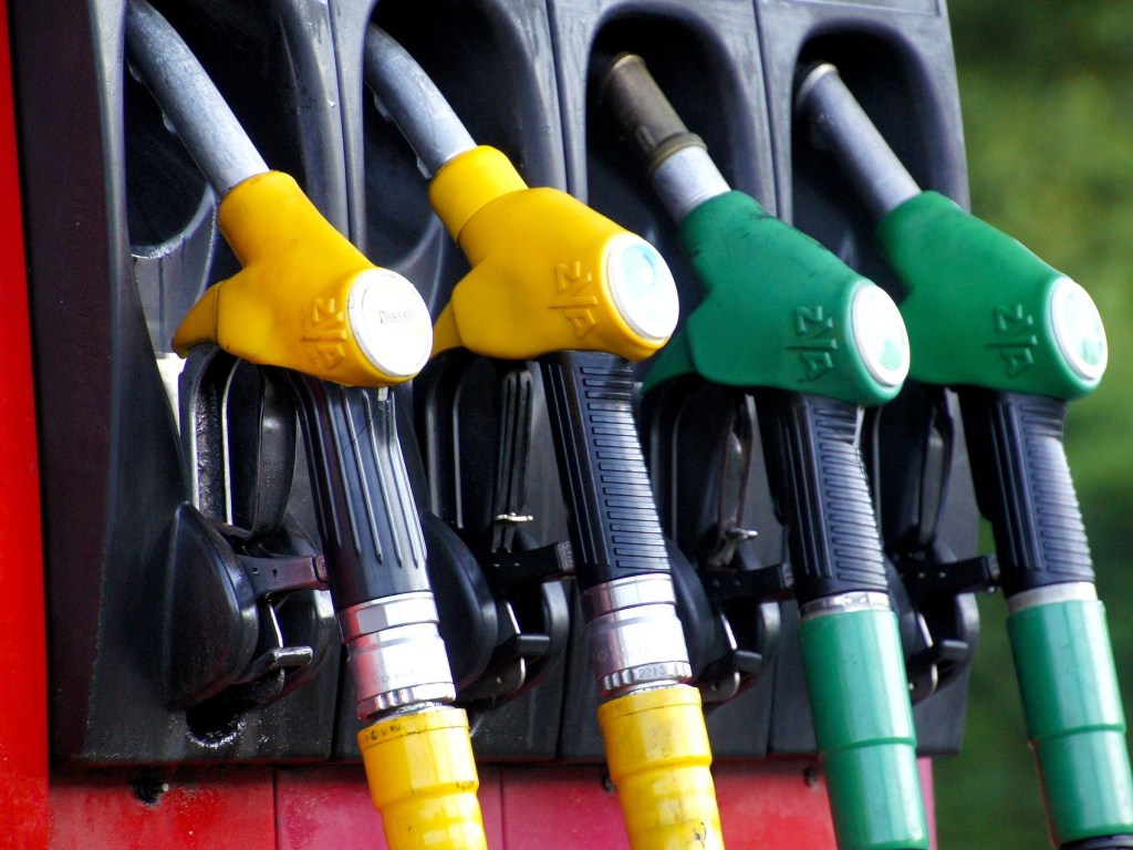 Рост цены на бензин в Украине составил 2,4 % в рознице по сравнению с апрелем – эксперт