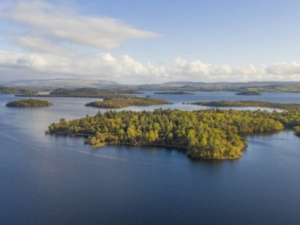 В Шотландии продают остров по цене квартиры в Лондоне (ФОТО)