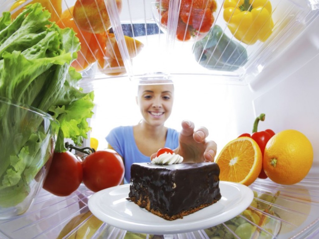 Диетологи: «срыва» диеты можно избежать, заменив еду другими приятными занятиями