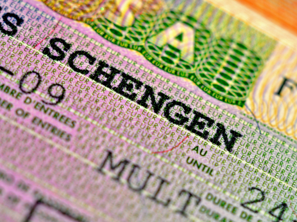 Въезд в Шенгенскую зону в ближайшее время не откроют для украинцев &#8212; МИД