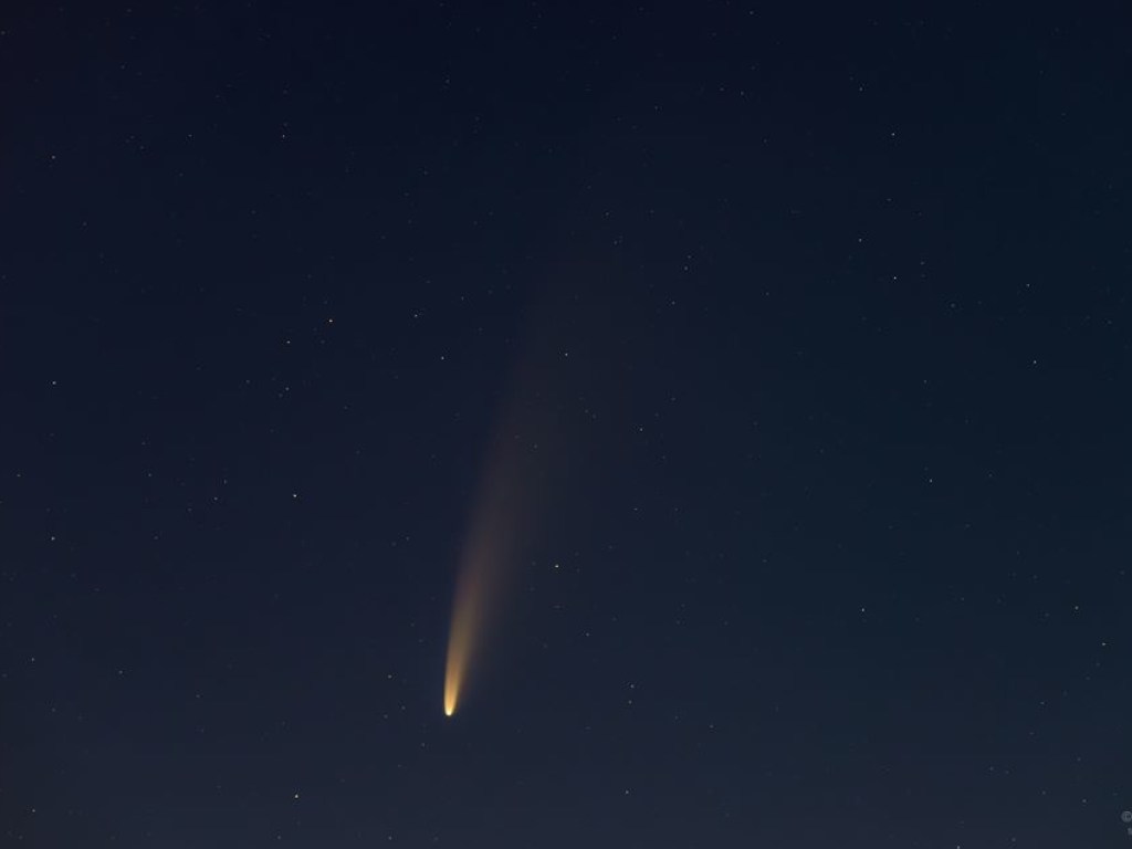 Украинцы делятся шикарными кадрами кометы Neowise, которая максимально приближается к Земле (ФОТО, ВИДЕО)