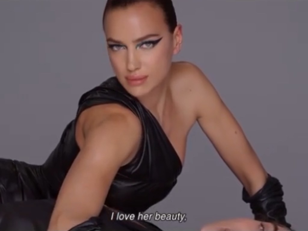 Интригующее видео: модель Ирина Шейк призналась в любви подруге во время фотосессии