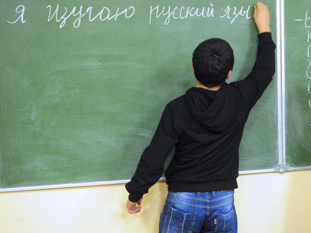 Протесты под Радой: нардепы могут отсрочить переход русскоязычных школ на украинский язык – эксперт