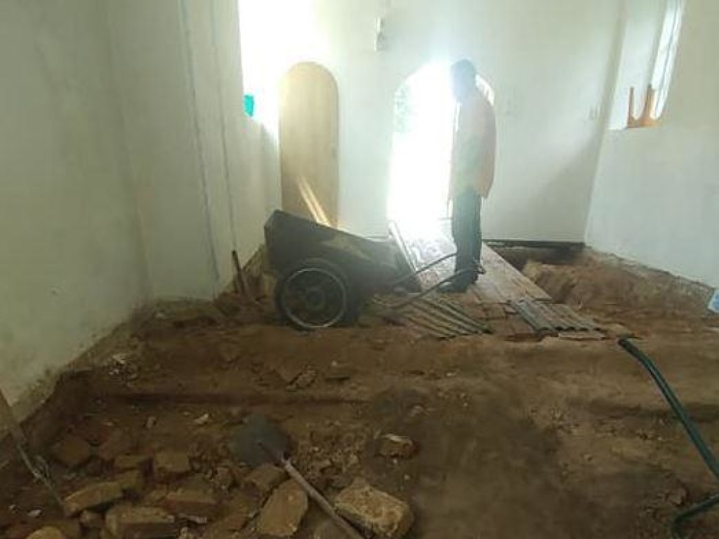 В Сумской области под церковью обнаружили человеческие останки (ФОТО)