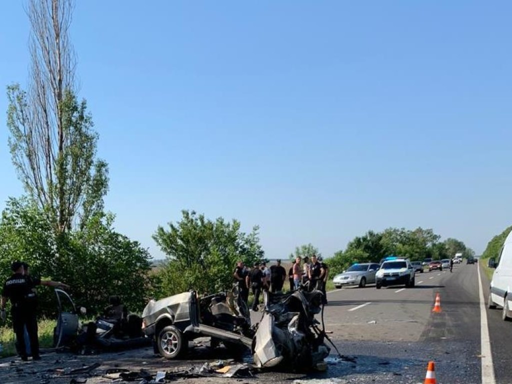Эксперт прокомментировал гибель шести человек в ДТП в Одесской области