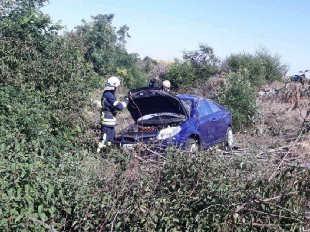 ДТП на Запорожской трассе: женщину вырезали из покореженного авто (ФОТО)