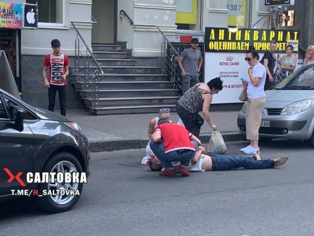 В центре Харькова на переходе сбили мужчину (ФОТО)