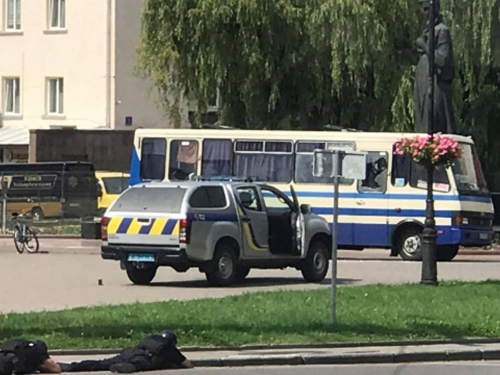 «Хочет быть убитым как мученик»: знакомый террориста из Луцка объяснил, зачем он захватил автобус