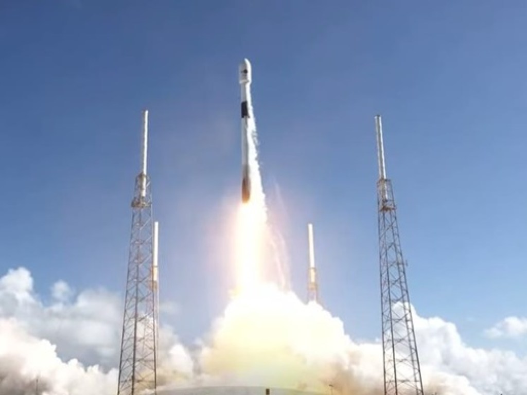SpaceX вывела на орбиты военный спутник для Южной Кореи (ФОТО, ВИДЕО)