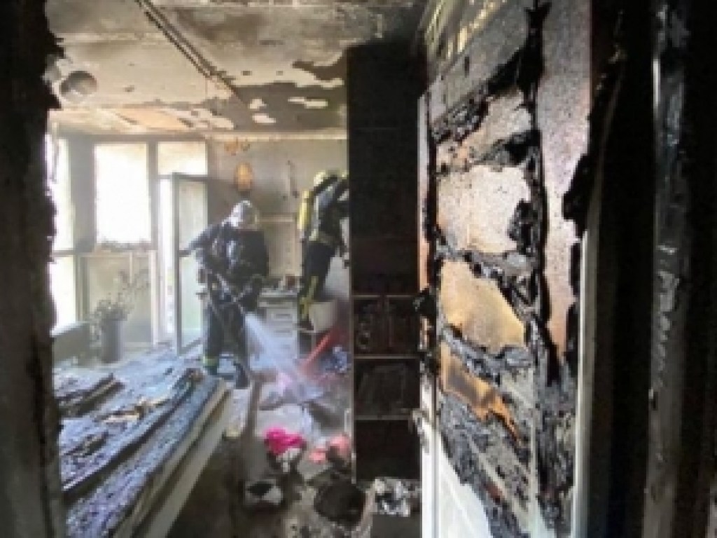 В Киеве бесстрашная 10-летняя девочка вступила в схватку с огнем в квартире (ФОТО)