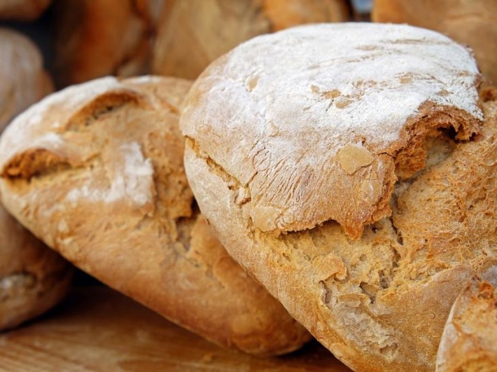 Ученые выяснили, какой хлеб поможет похудеть