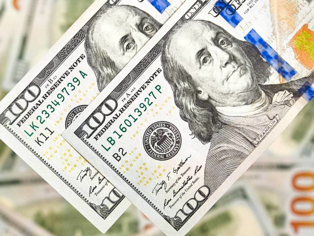 Экономист спрогнозировал курс доллара к концу года