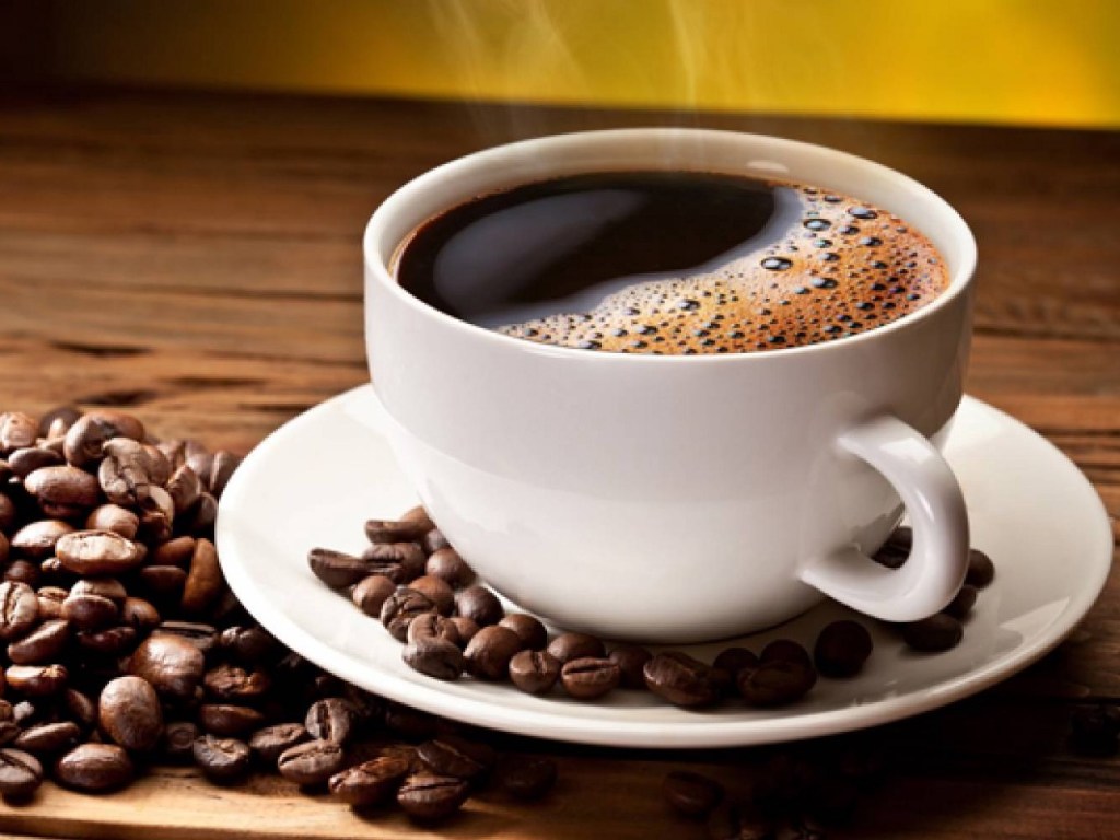 Диетологи запретили пить кофе по утрам