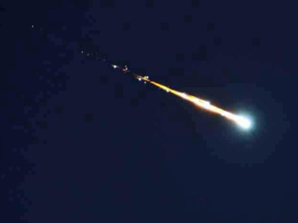 В Испании на Канарских островах упал метеорит (ФОТО)